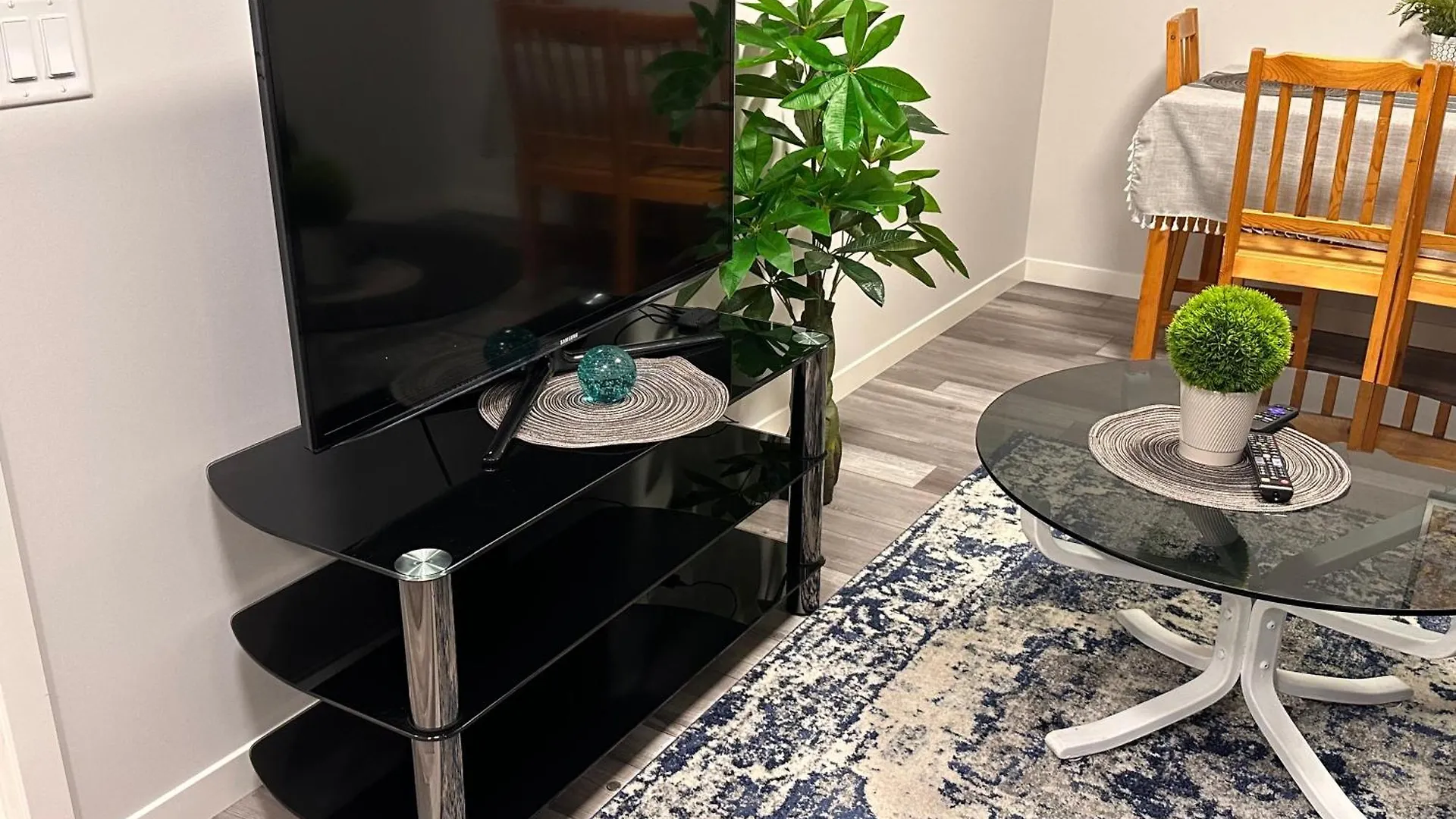 Apartament Tsegay Mezgebo Calgary Kwatera prywatna